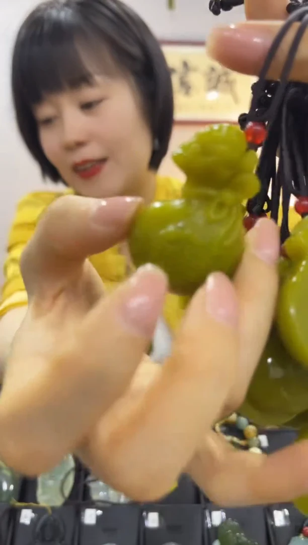 岫玉未镶嵌吊坠多样性随机发一