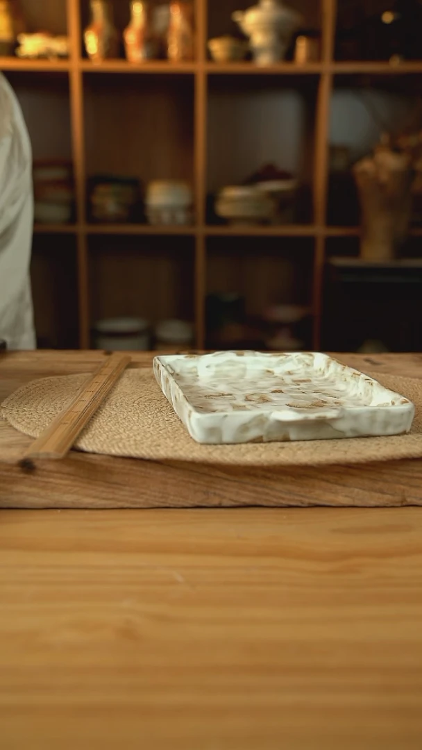 粉影系列的8英寸双耳烤盘1个