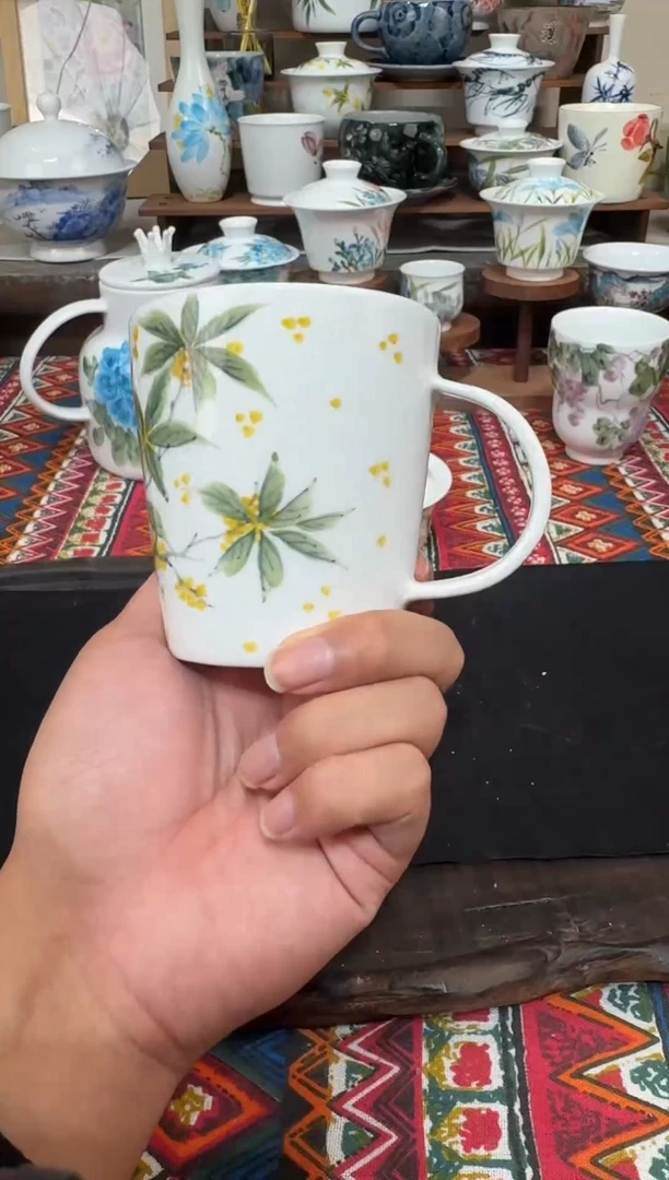 摆件景德镇高温釉下陶瓷