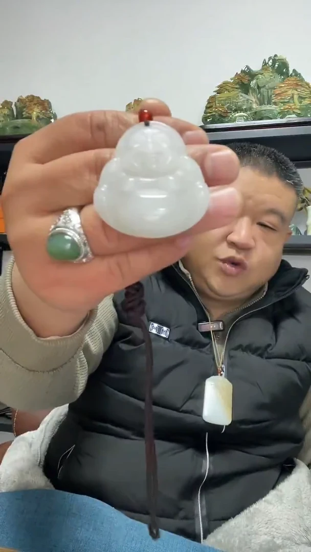 吊坠(赠链)未镶嵌石英质玉天山翠金丝玉佛公吊坠