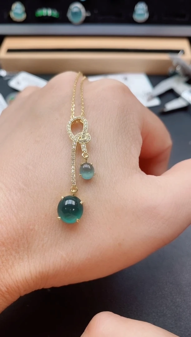 吊坠(赠链)银S925镶嵌翡翠1