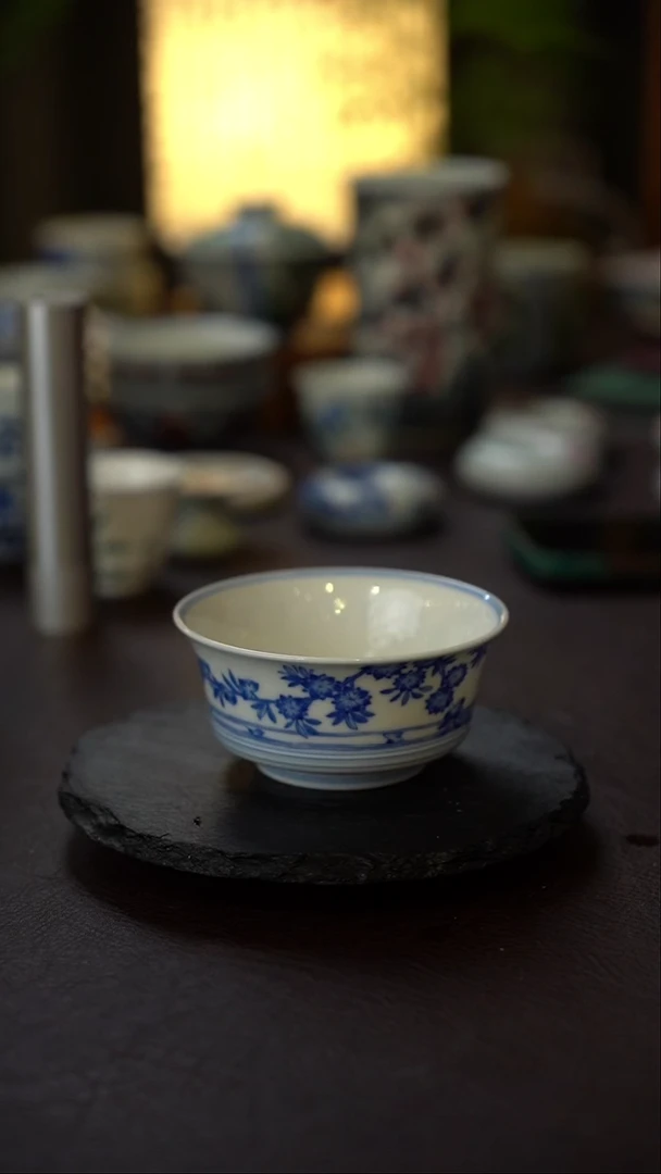 无*景德镇全手工手绘青花水波纹马蹄杯