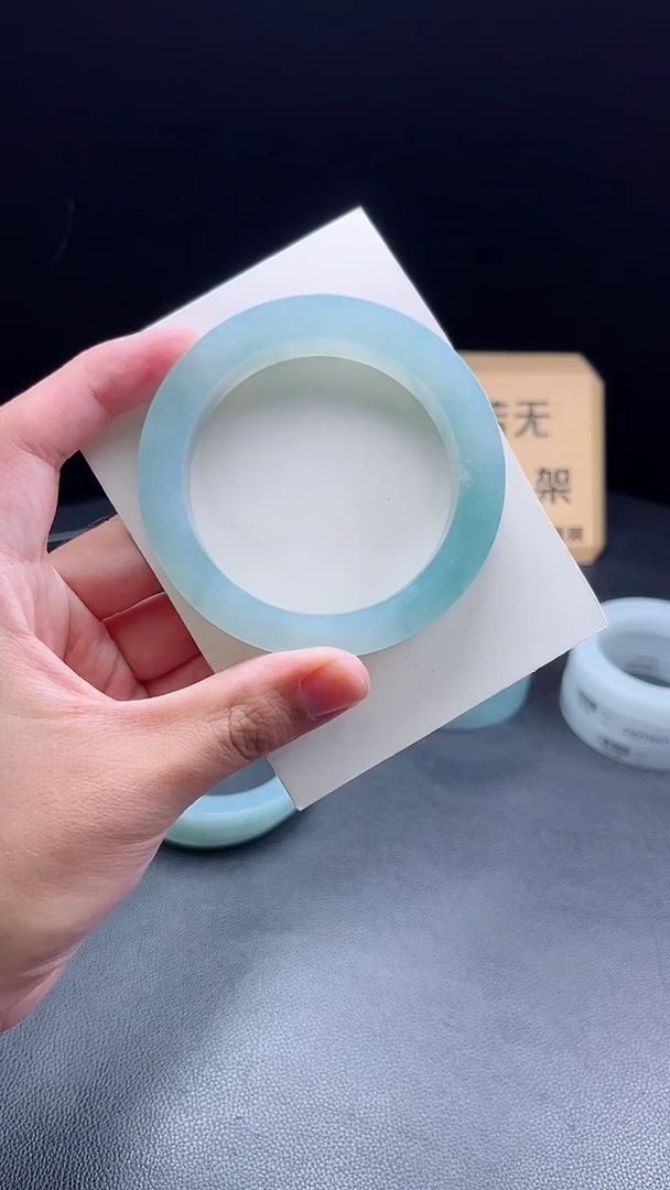 未镶嵌手镯定制翡翠浮*风定制