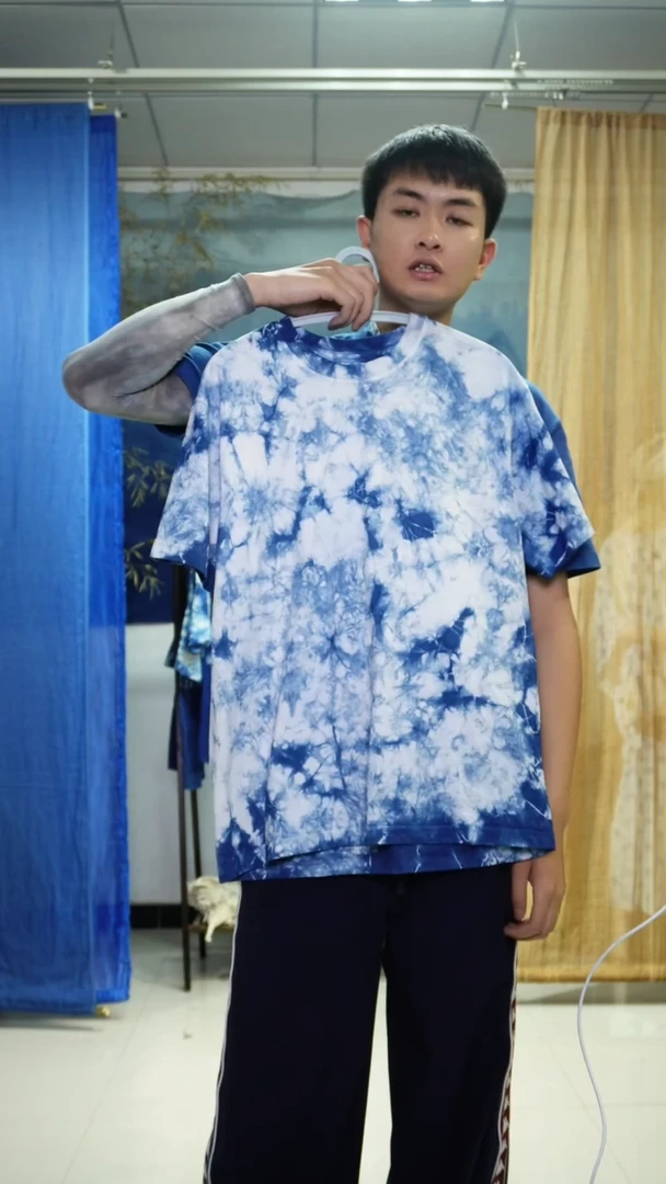 织绣手工植物染纯棉T恤L码