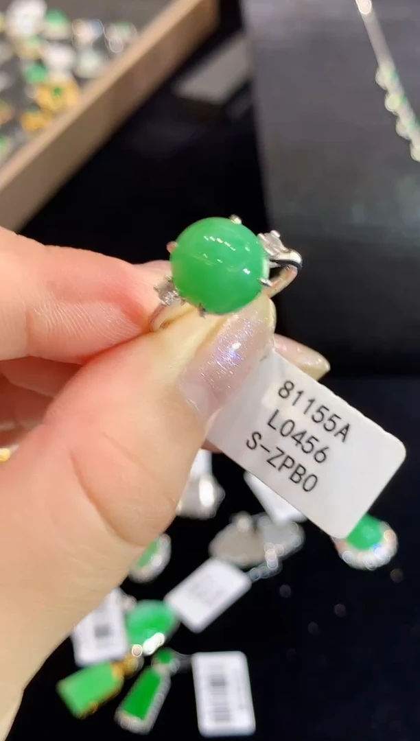 翡翠戒指18K金镶嵌L0456多样性发其一