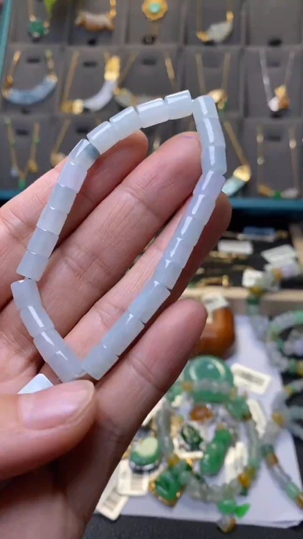 颈饰未镶嵌翡翠38068