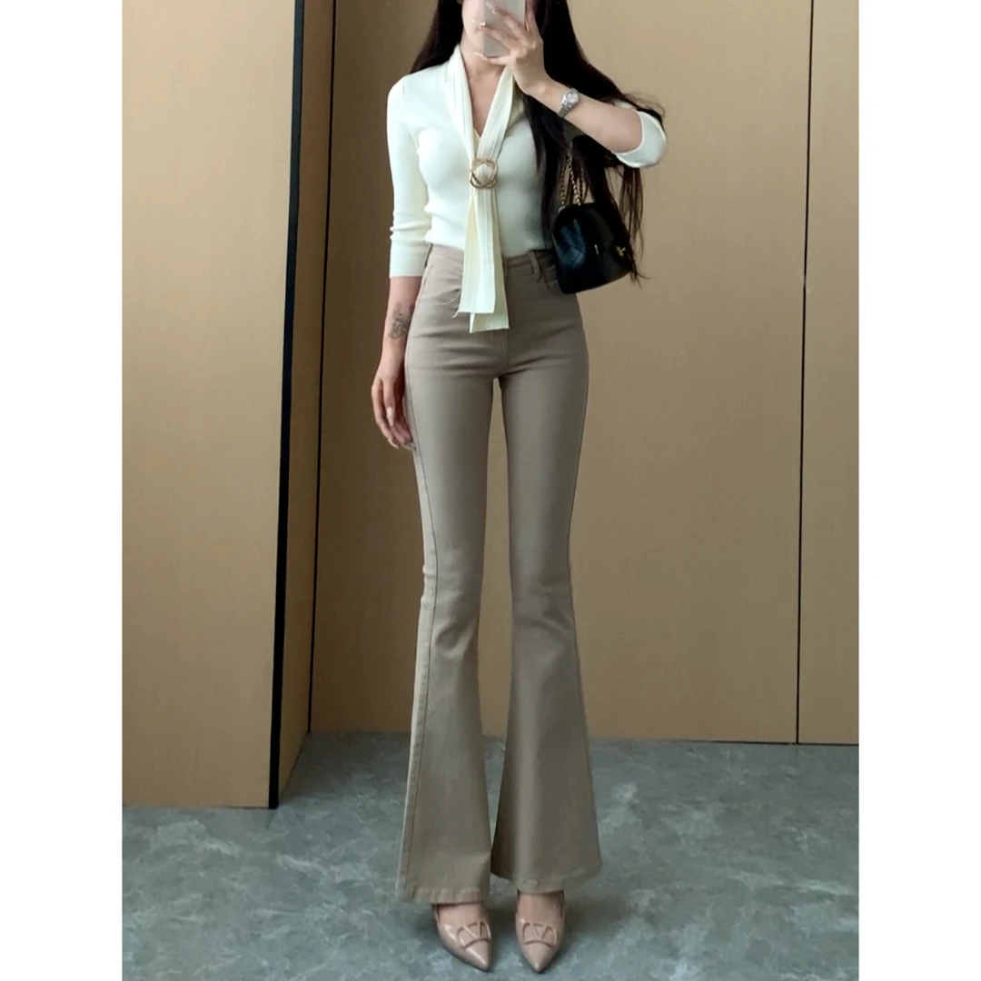 卡其色知性微喇牛仔裤女2025年秋季新款高腰弹力显瘦显高喇叭长裤
