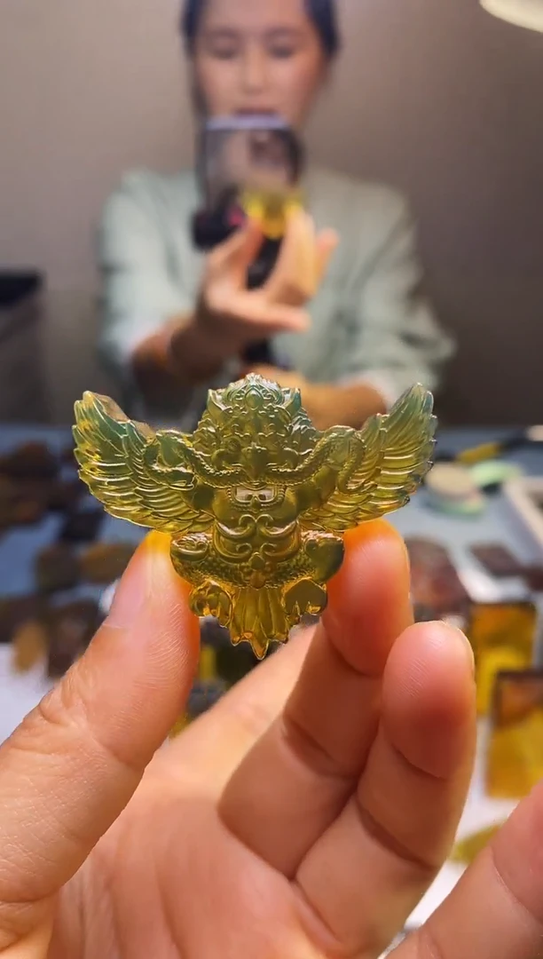 未镶嵌颈饰琥珀SN39-67（大鹏鸟）