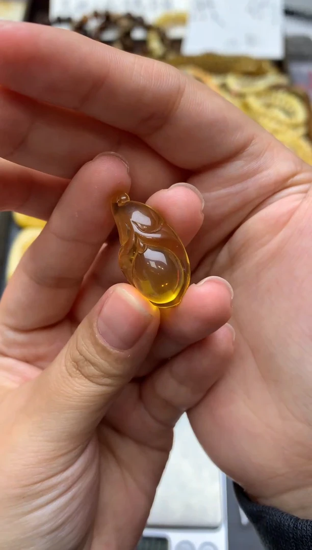 【闪购商品】蜜蜡珠宝奇石未镶嵌010琥珀蜜蜡  微瑕