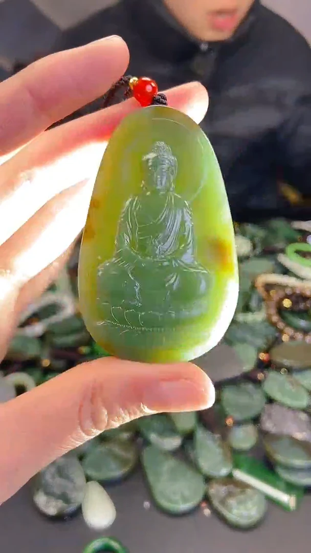 颈饰未镶嵌和田玉1