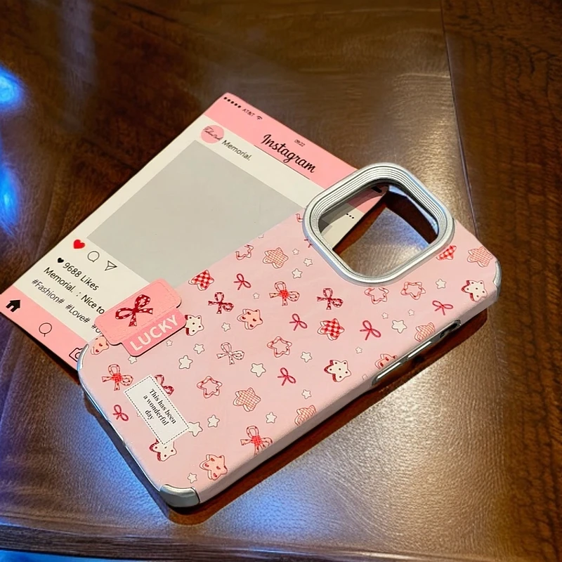 粉色爱心涂鸦蝴蝶结标签适用苹果16promax手机壳华为vivo小米oppo