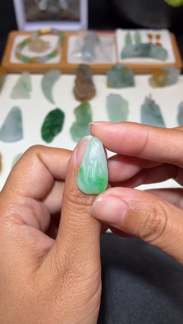 未镶嵌定制翡翠开**?小悟道