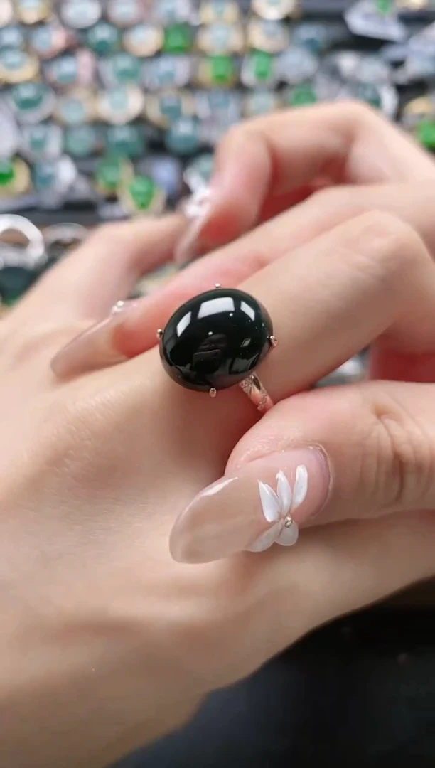 【闪购商品】翡翠戒指银S925镶嵌51511