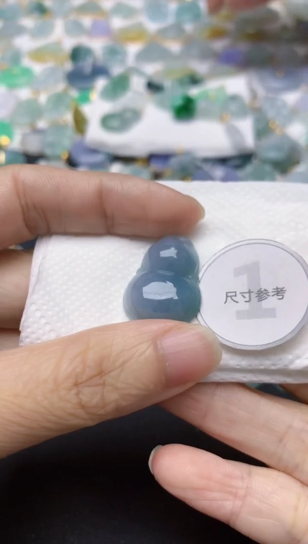 翡翠未镶嵌颈饰天然缅甸A货翡翠