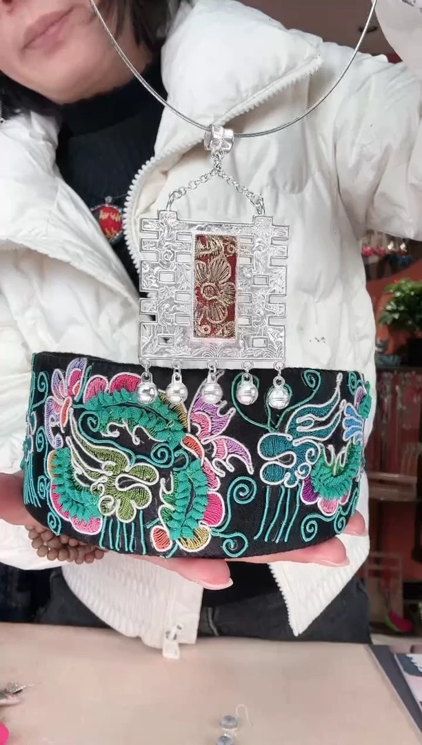 织绣爷****妞非遗手工苗绣刺绣首饰888