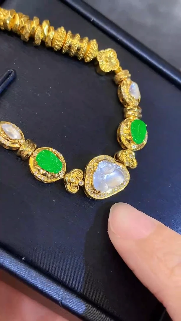 18K金镶嵌手链翡翠SY多样性发其一