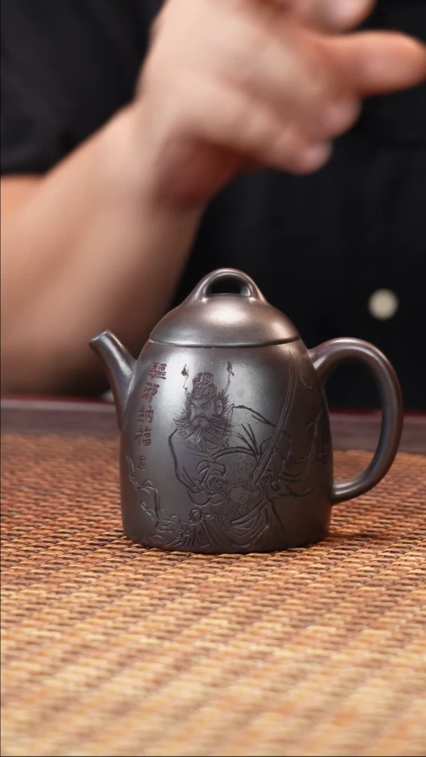 茶壶紫砂宜兴紫砂乌泥秦权