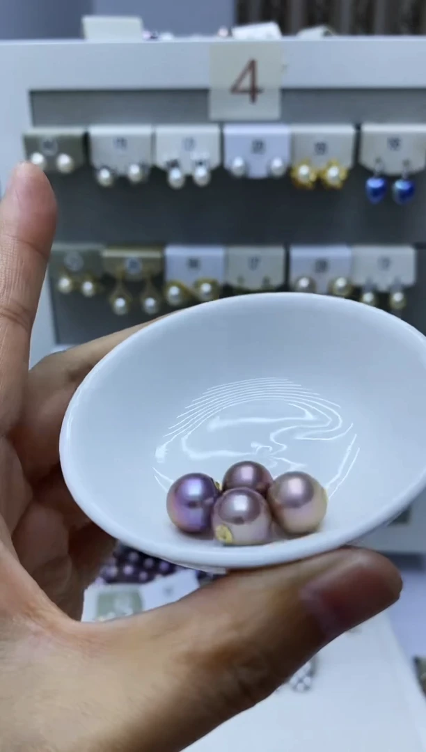 18K金镶嵌淡水珍珠耳饰吊坠