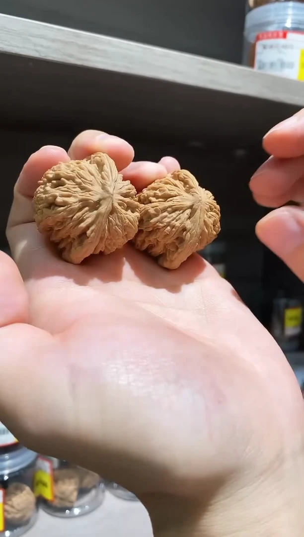 文玩核桃把件全品打底汉高楼38-39