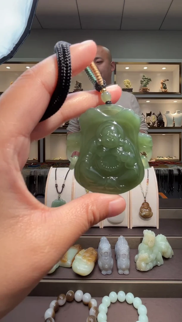 颈饰未镶嵌和田玉苏