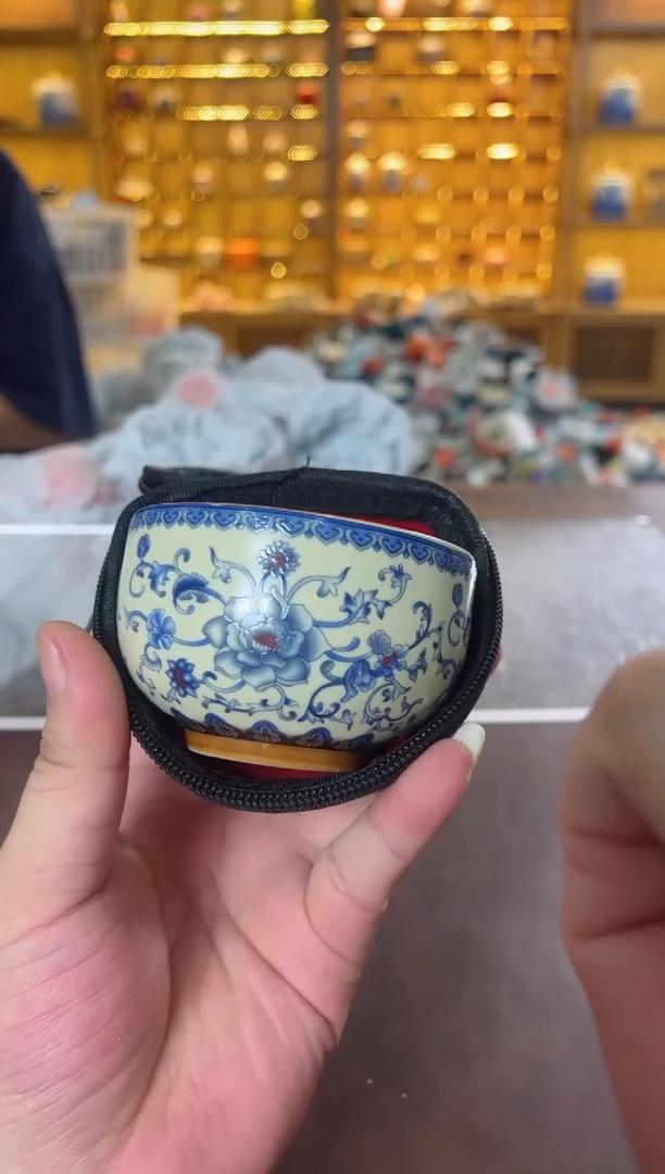 瓷片青花黄汝铜钱杯带包