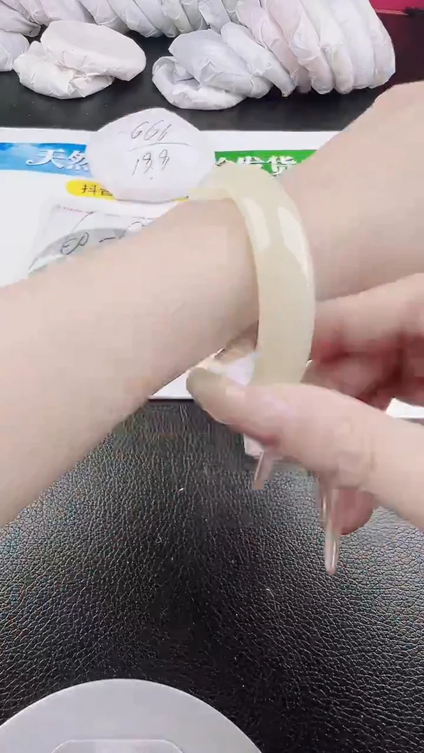 未镶嵌手镯石英质玉晴水正圈圈口58