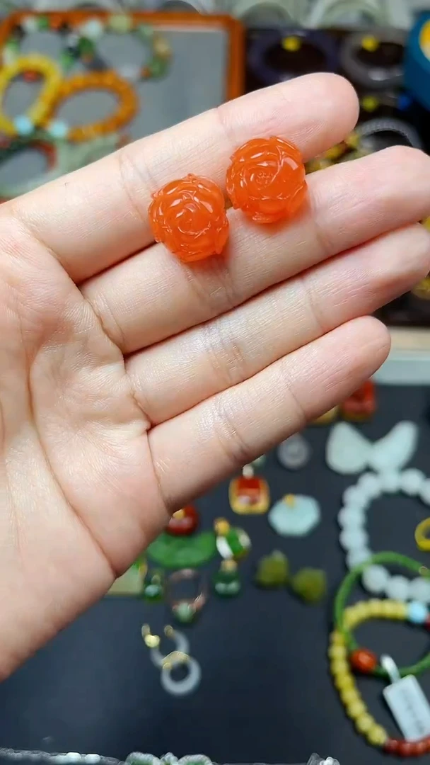18K金镶嵌南红玛瑙耳饰耳钉06