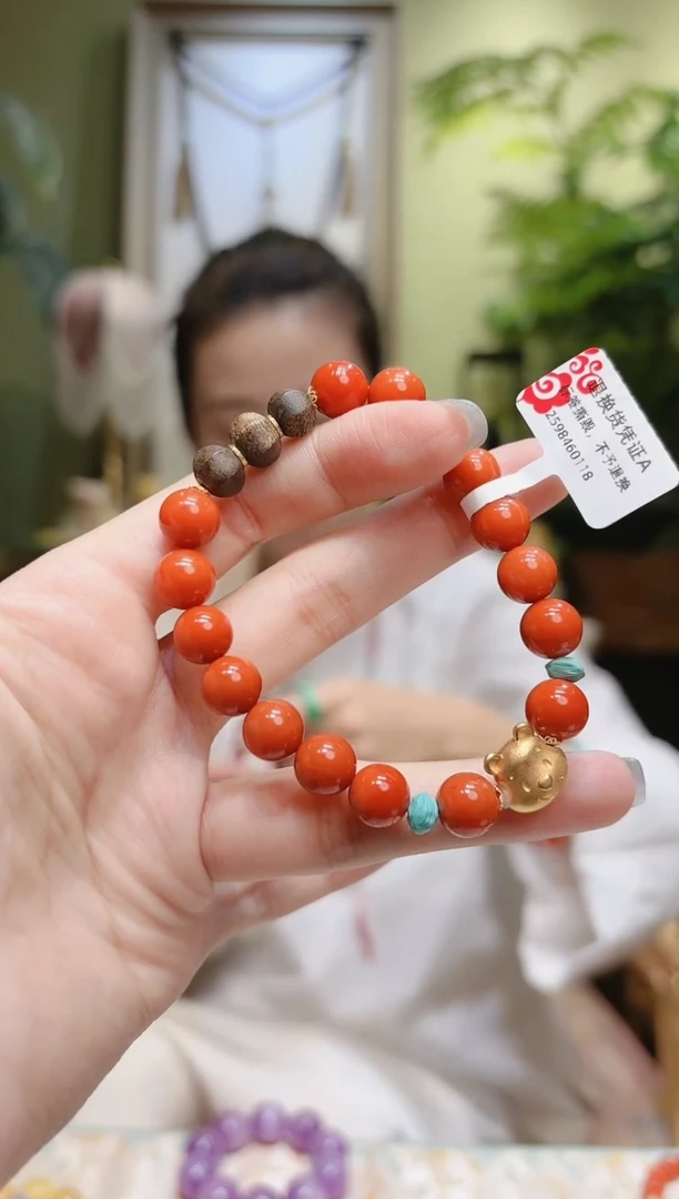 【闪购商品】南红玛瑙手串18K金镶嵌金熊头南红手串