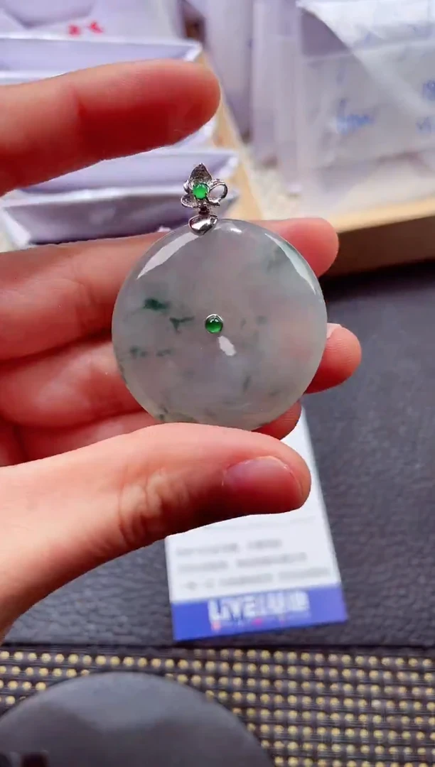 18K金镶嵌挂件翡翠1118888