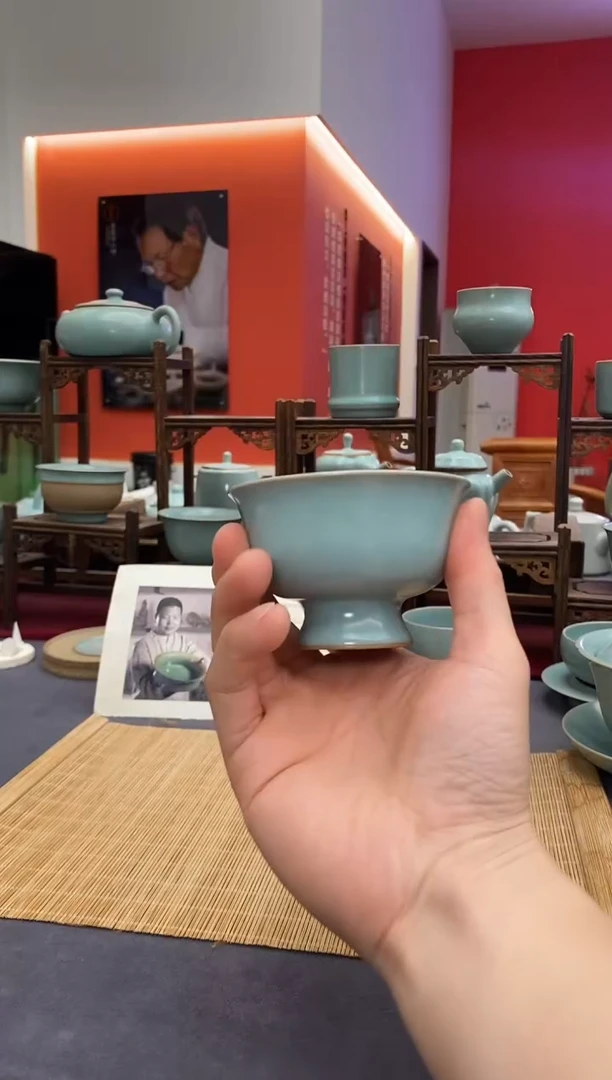 李照卫省大师仿古釉小高足（定闪可开价）