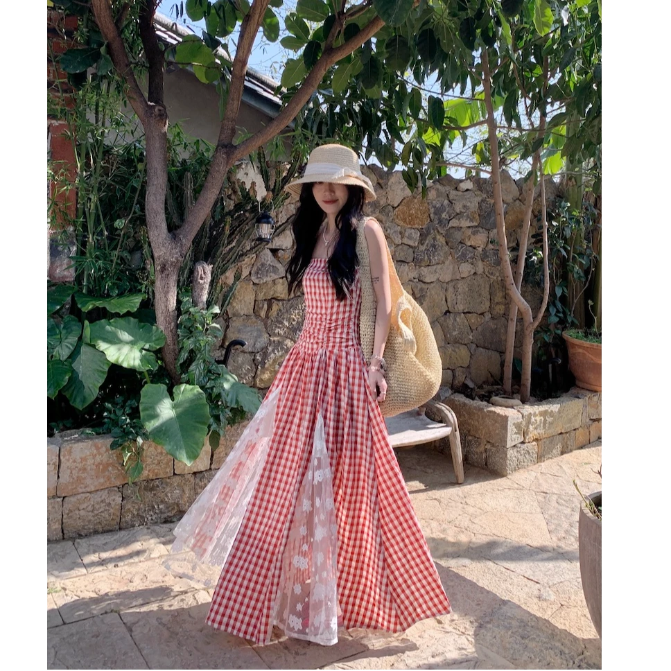 度假风格子拼接蕾丝抹胸连衣裙女2025夏季新款复古法式收腰长裙子