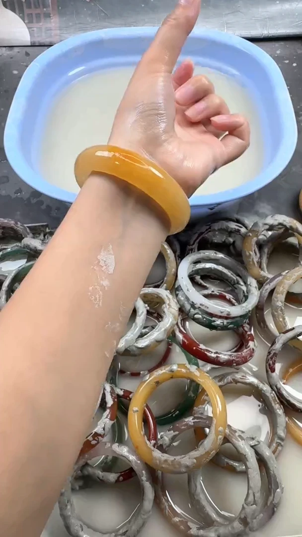 石英质玉手镯未镶嵌23 62