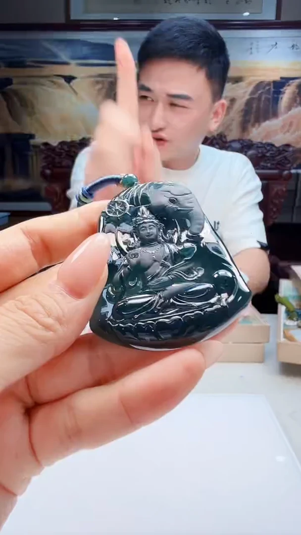 翡翠未镶嵌吊坠(不含链)200
