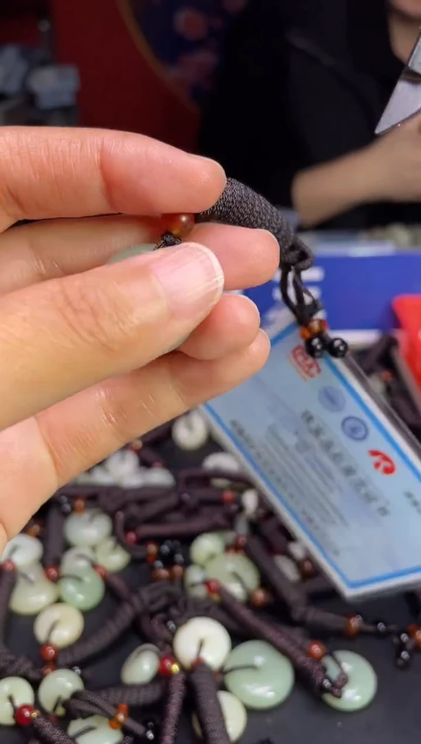 未镶嵌和田玉挂件1