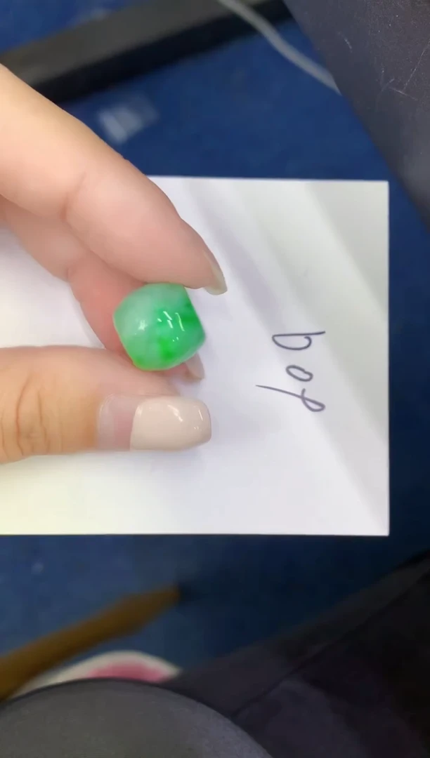 颈饰未镶嵌翡翠缅甸天然翡翠A货