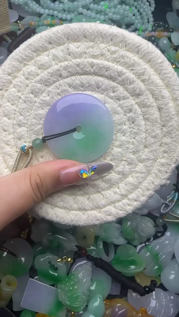 翡翠未镶嵌颈饰天然缅甸翡翠吊坠