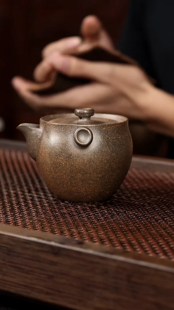茶壶紫砂岩中泥三元宝瓶