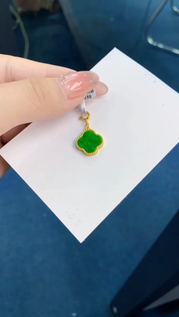 翡翠未镶嵌颈饰1