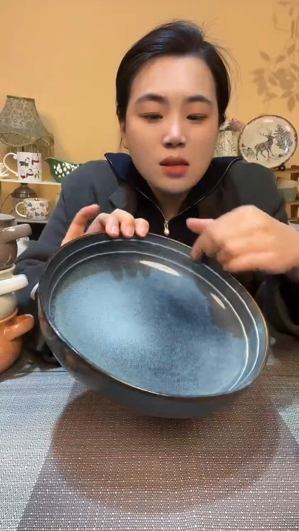 瓷片8.8英寸碗  微瑕介意勿拍