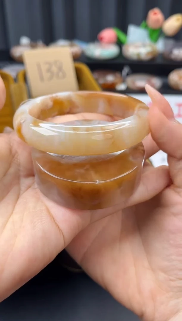 未镶嵌手镯石英质玉赠送镯心（60圈口）