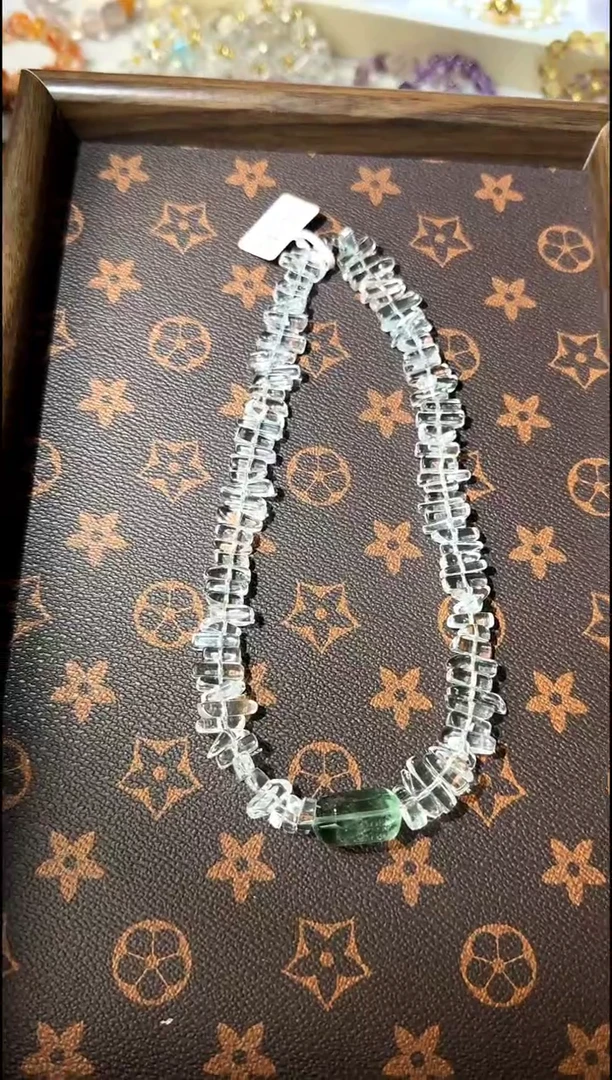 银S925镶嵌颈饰水晶?**瑰水晶项链设计款