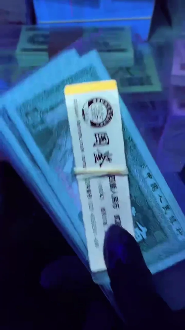 8002 WO冠 数字荧光 标十