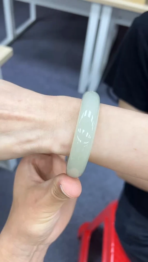 和田玉手镯未镶嵌60  550