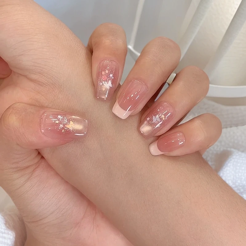 芙蓉百搭纯手工温柔远山气款穿戴甲显白法式高级感亮片千金仙