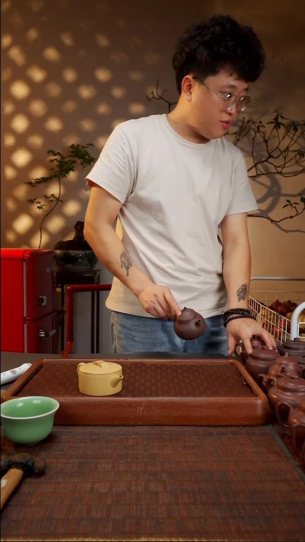 茶壶紫砂ld底仿古+wcm 汉瓦+why容天