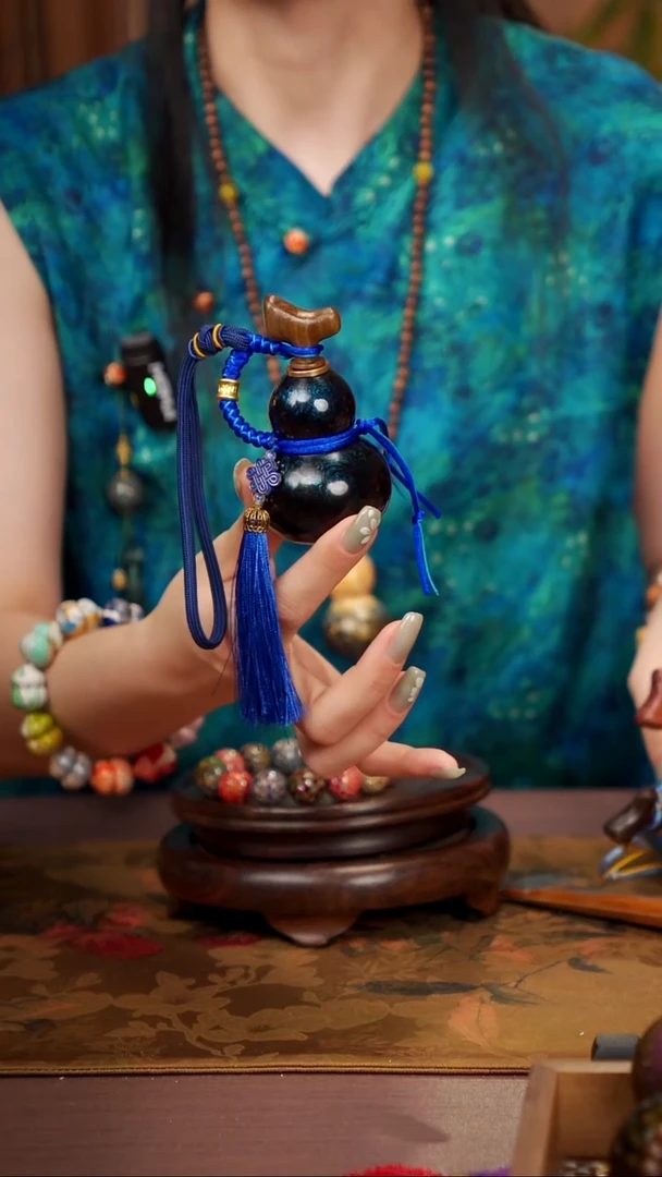 213易林大漆开口小葫芦----168