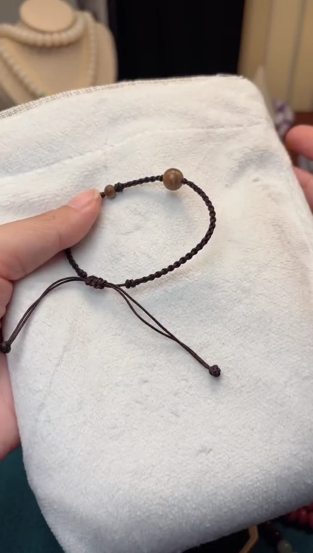 【闪购商品】白玉菩提手串黑编绳 沉