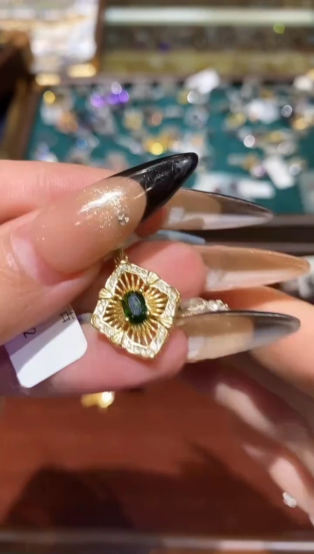 纯铜合金琉璃楚楚珠宝中古甄选不退换