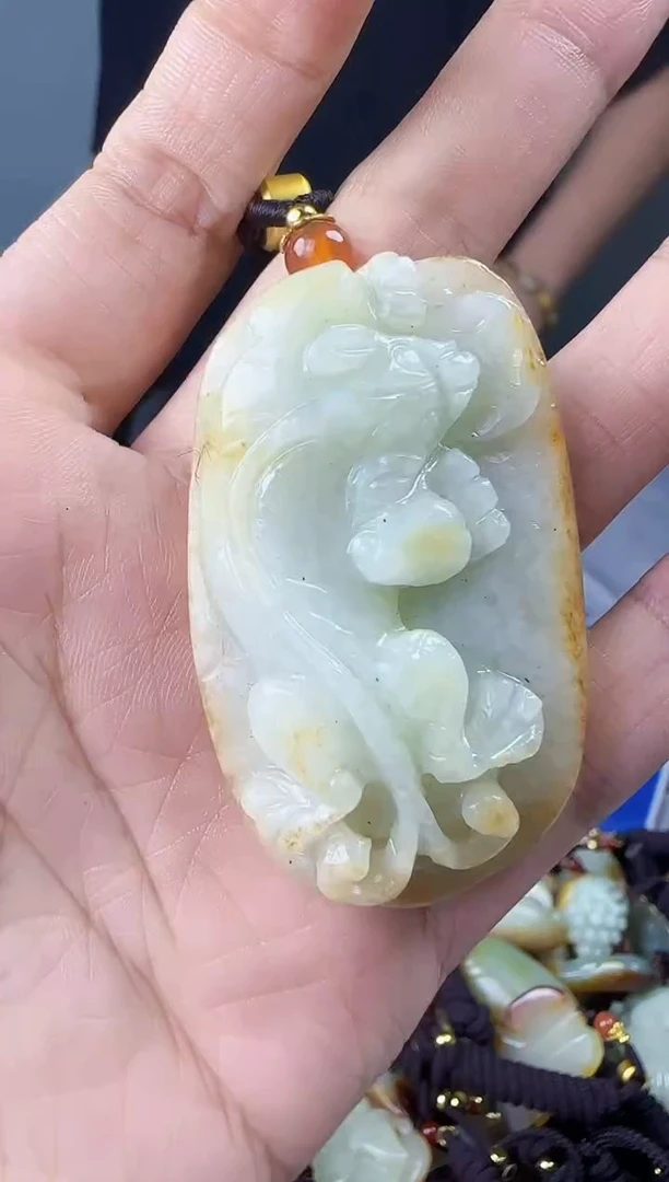和田玉未镶嵌颈饰1