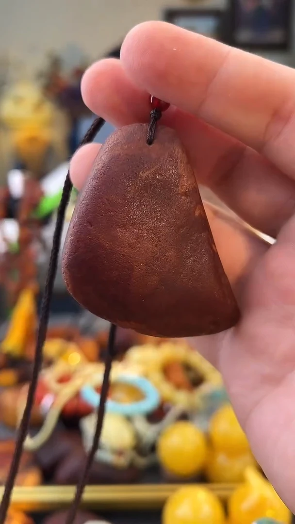 琥珀颈饰未镶嵌吊坠